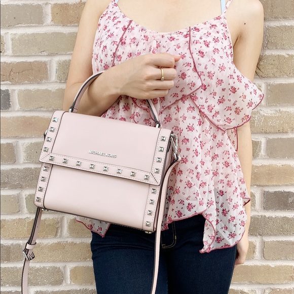 Gaby’sBags👜💕Michael Kors studded  satchel pink - Picture 3 of 6